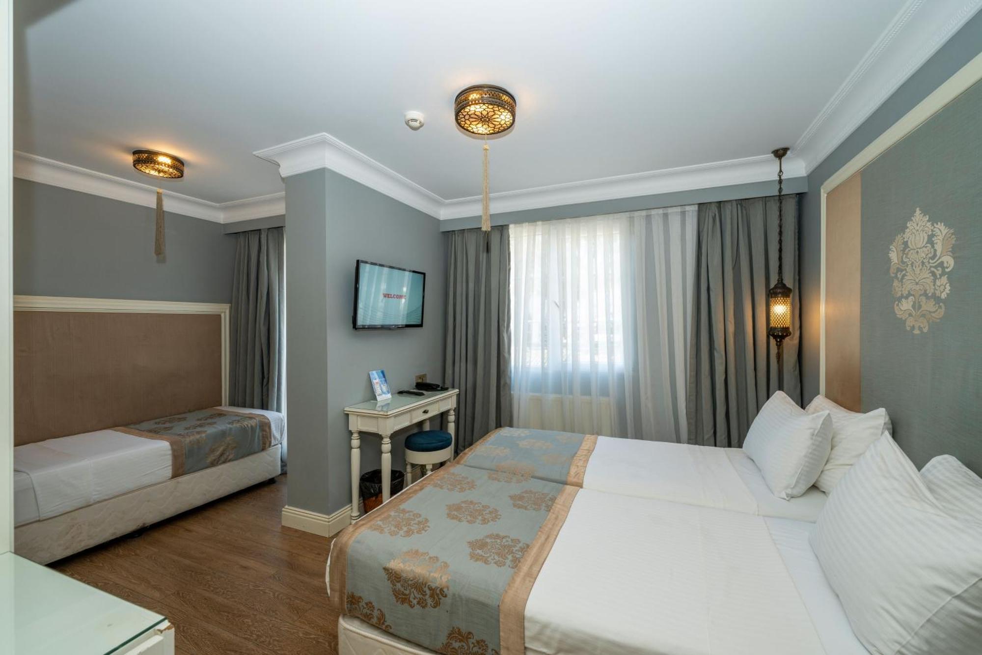 Raymond Blue Hotel Istanbul Ngoại thất bức ảnh