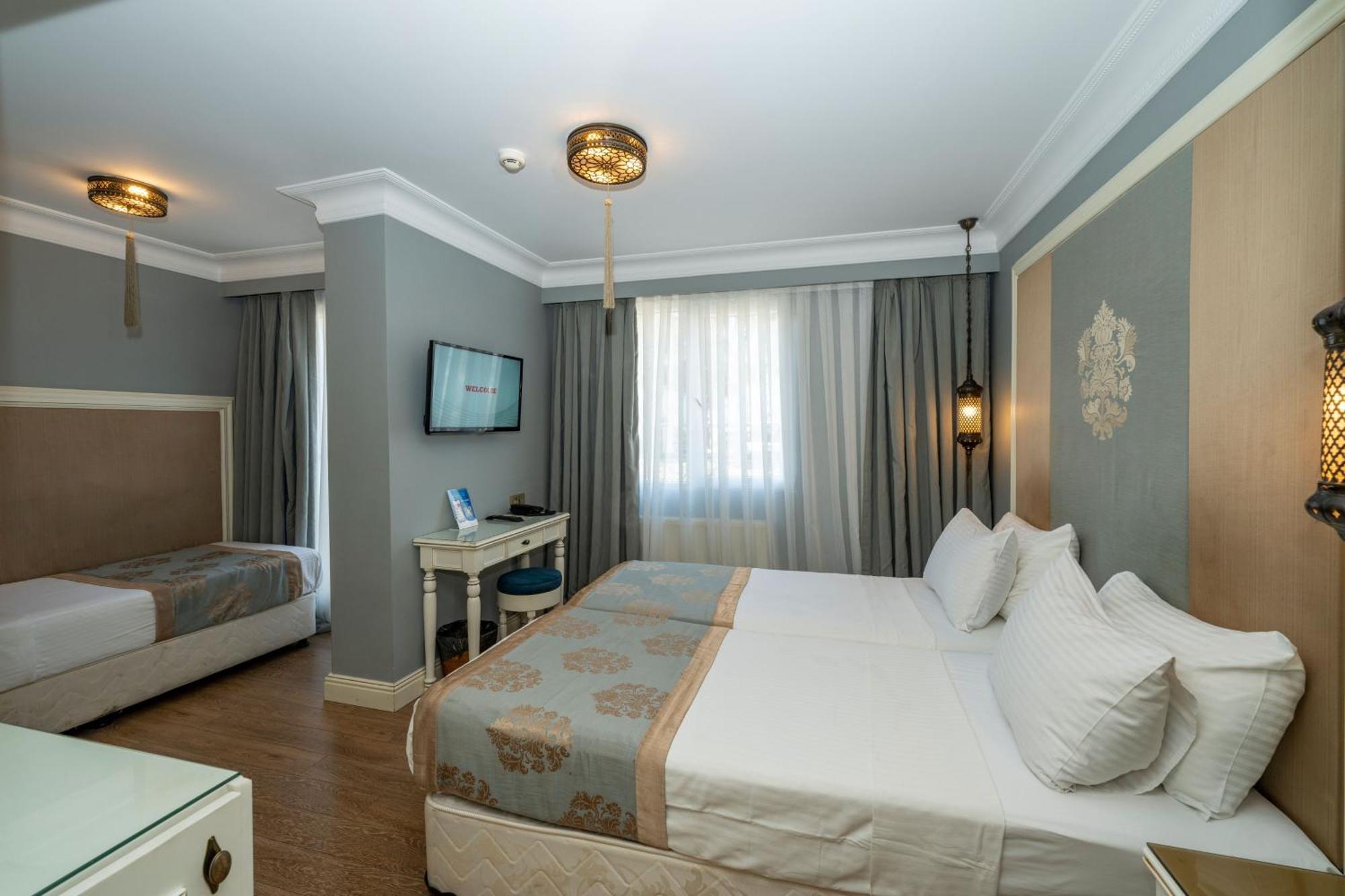 Raymond Blue Hotel Istanbul Ngoại thất bức ảnh